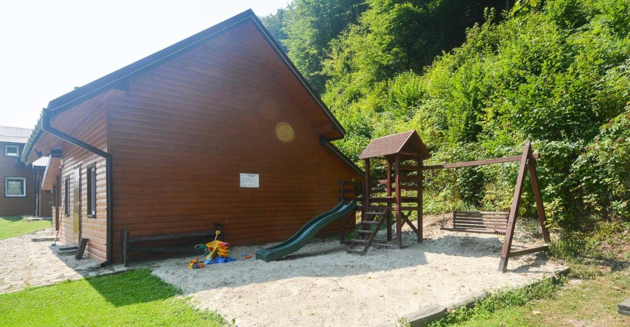 Bieszczadzki Klin Bklin Villa ชิสนา ภายนอก รูปภาพ